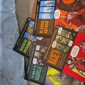 Usborne Graphic Novels • x4 • ☆NEW☆